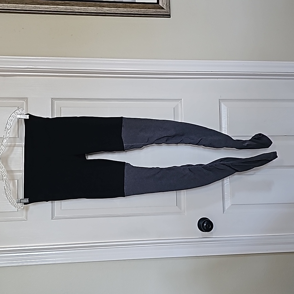 Alo brand two tone leggings